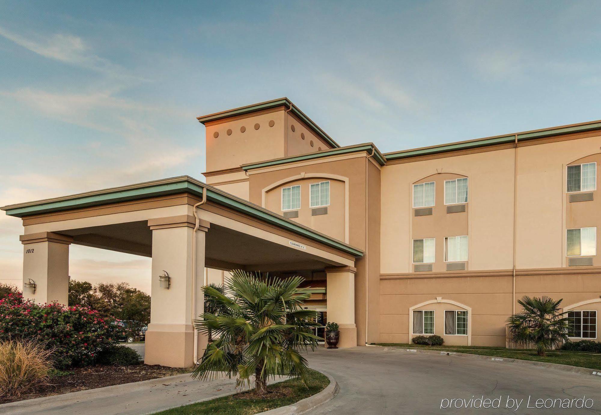 Quality Inn And Suites Groesbeck Esterno foto